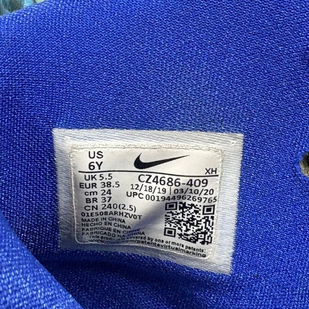 Nike‎ Kyrie 6 Heal the World Basketball Shoes 6Y Blue Pink Mid Top Sneaker